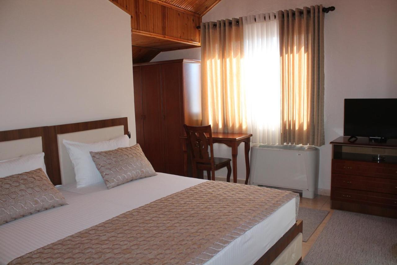 Hotel Hasmegaj Mahall' e Kryethuit エクステリア 写真