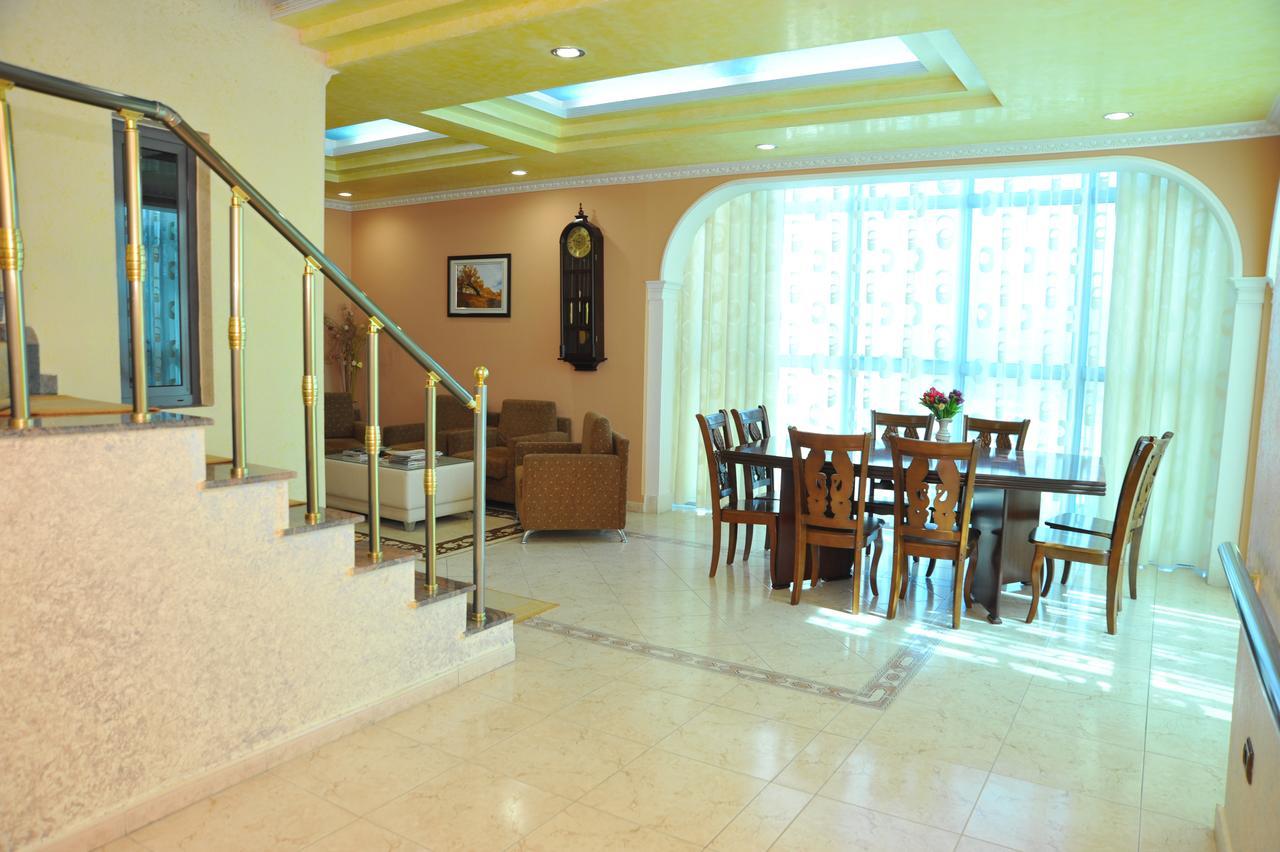 Hotel Hasmegaj Mahall' e Kryethuit エクステリア 写真